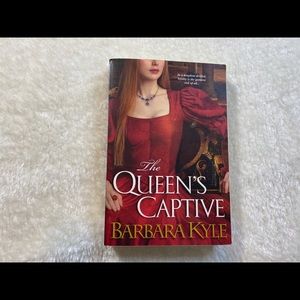 The Queens Captive Paperback Sep 1 2010